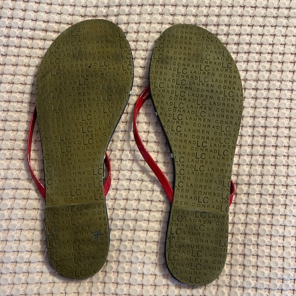 Lauren Conrad flip flops - Picture 2 of 4
